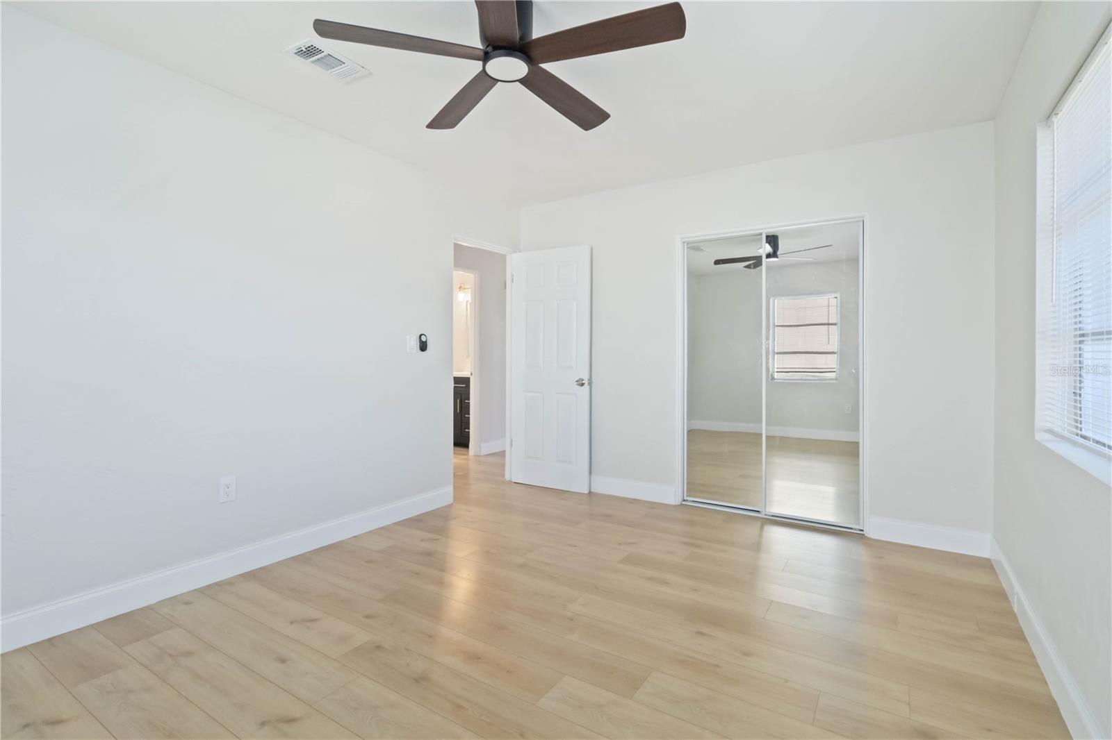 KENNETH CITY - Residential