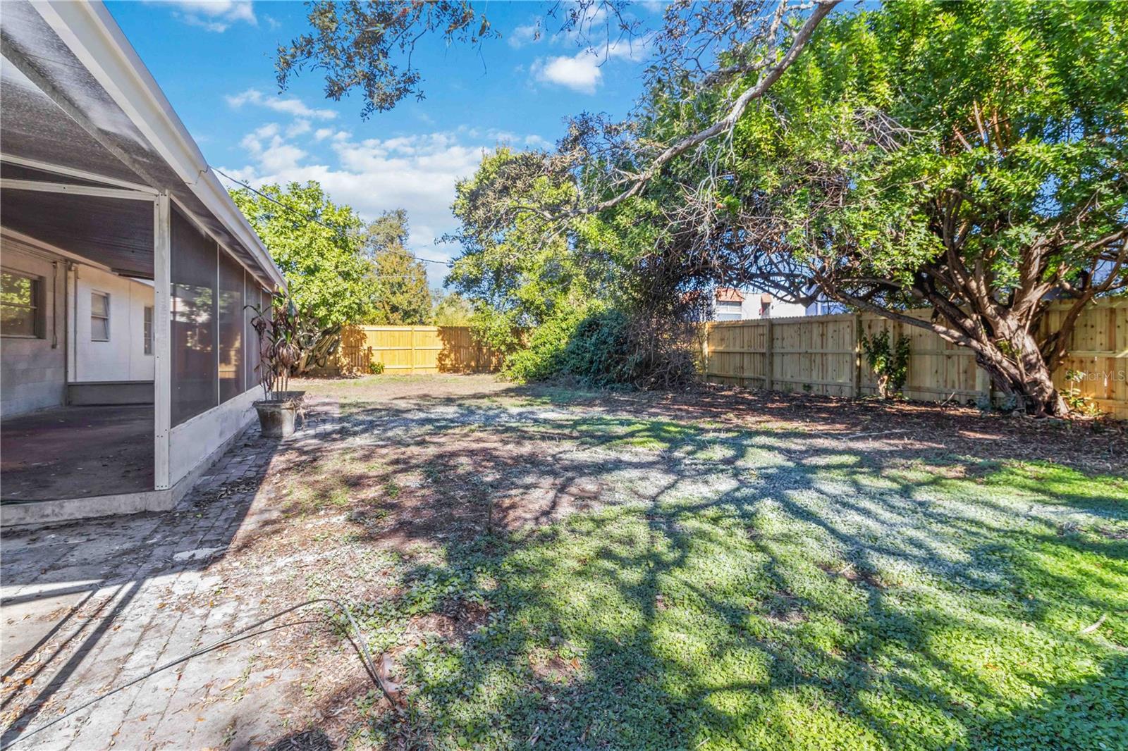 KENNETH CITY - Residential