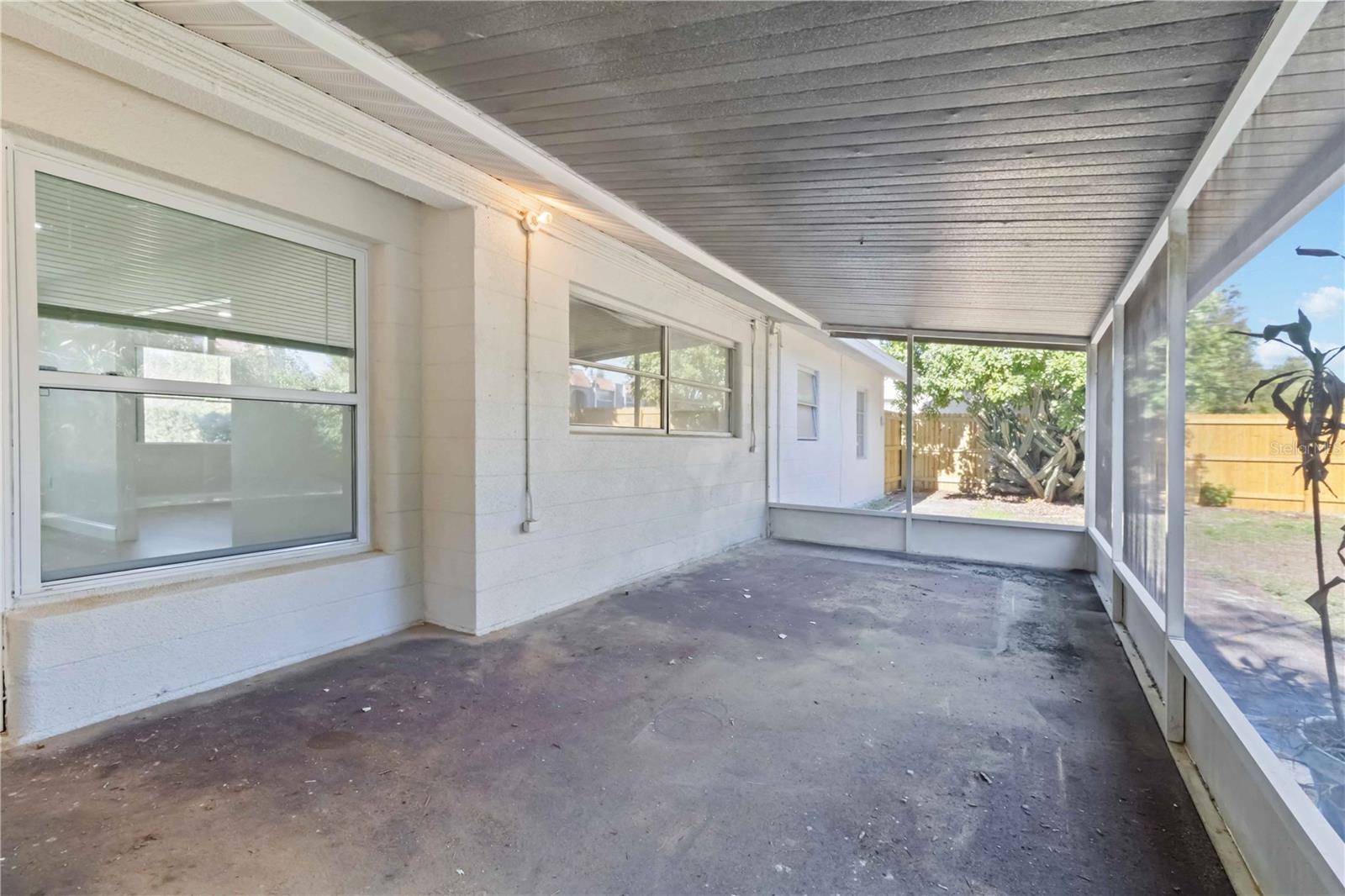 KENNETH CITY - Residential