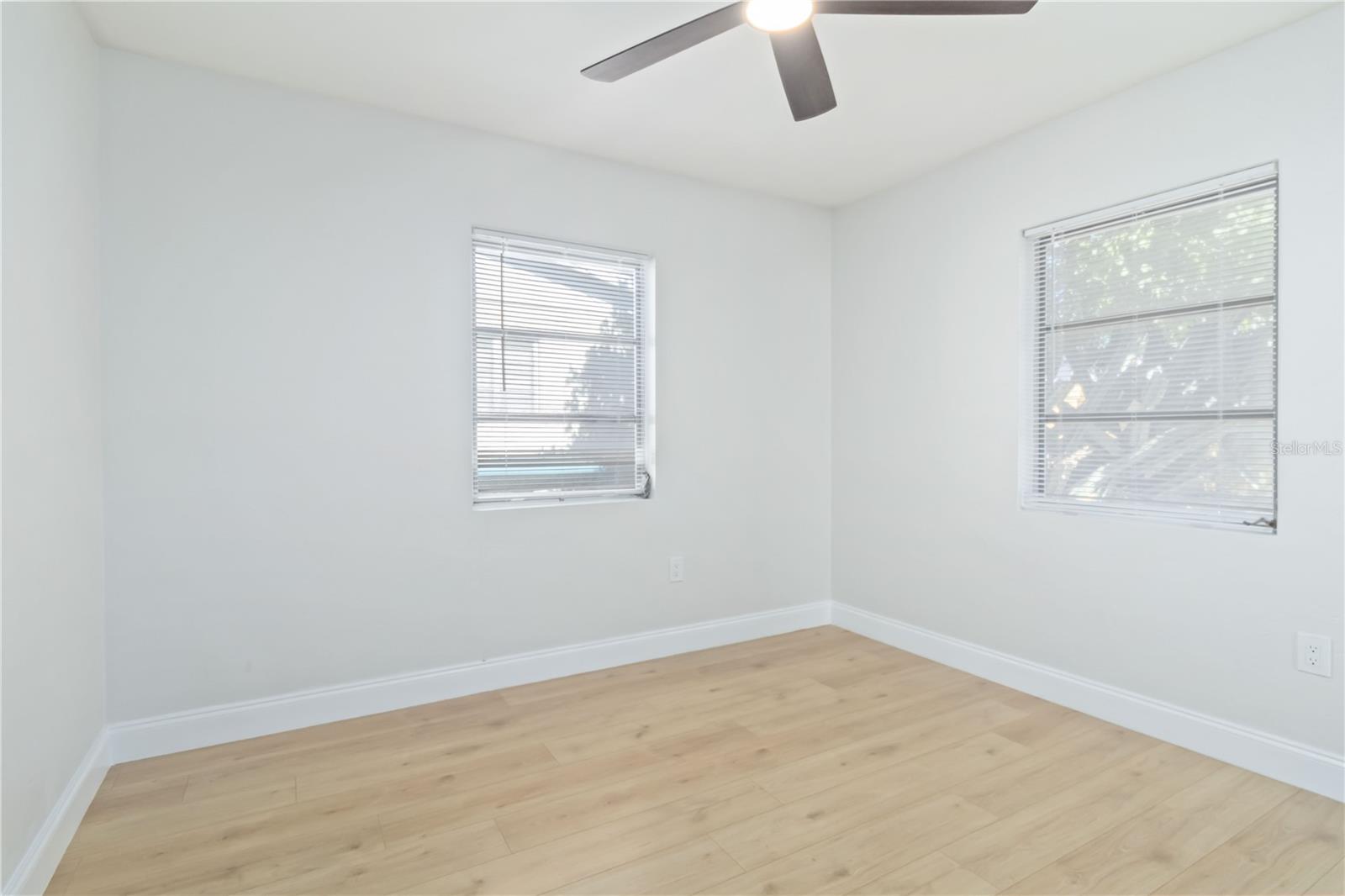 KENNETH CITY - Residential