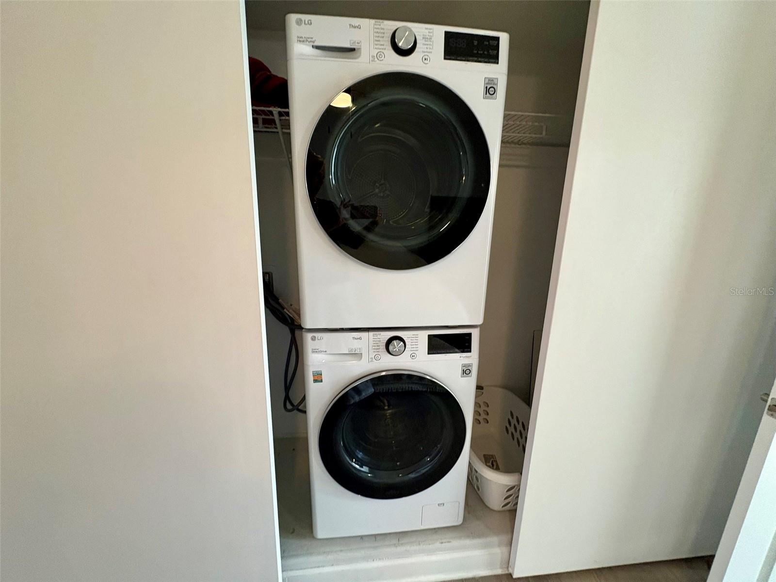 ON TOP OF THE WORLD - Residential