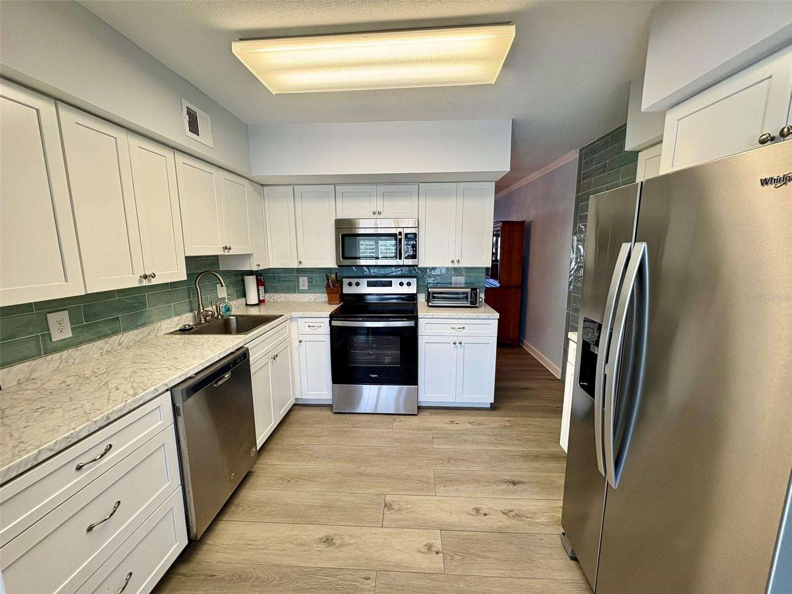 ON TOP OF THE WORLD - Residential