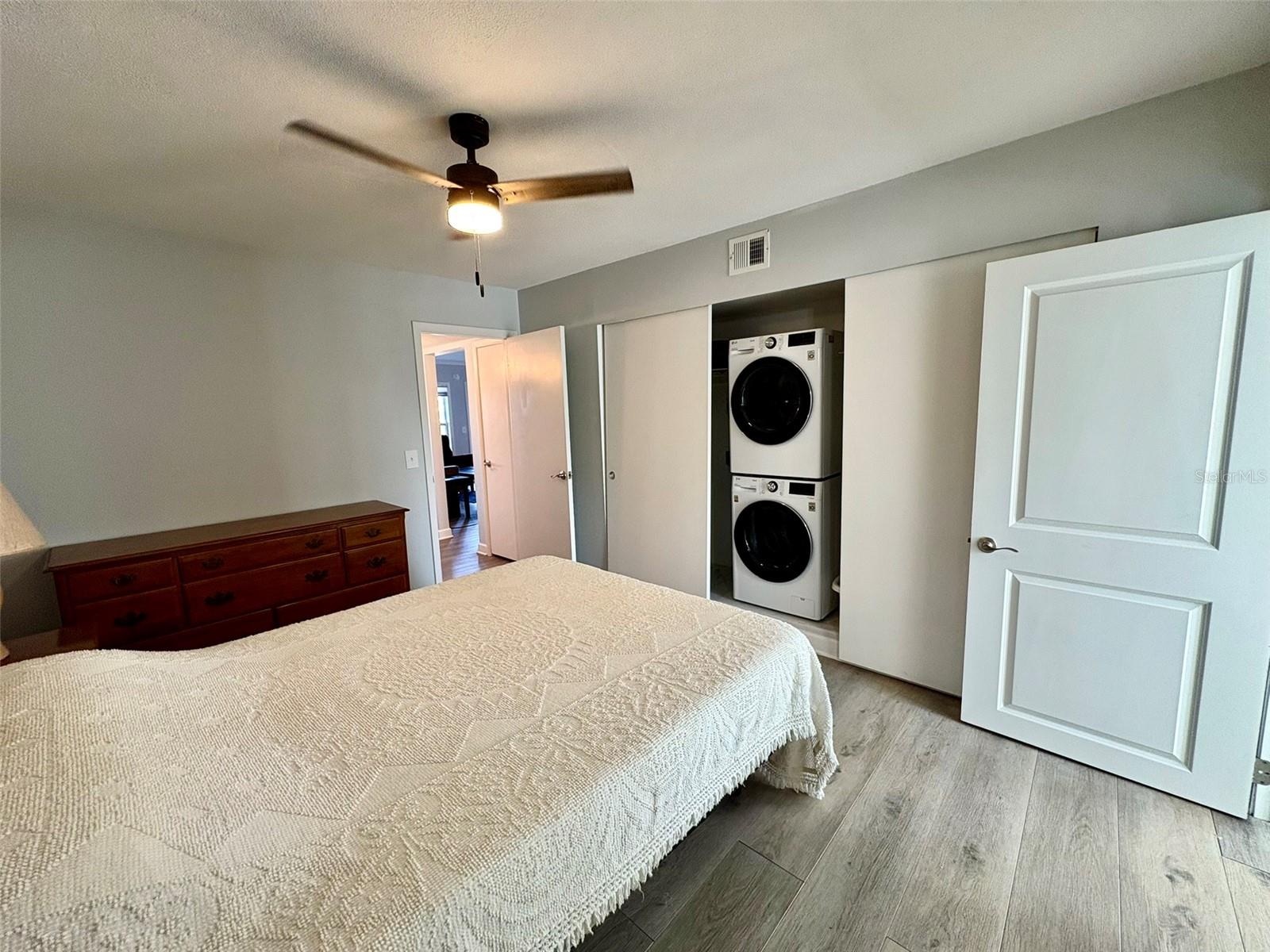 ON TOP OF THE WORLD - Residential