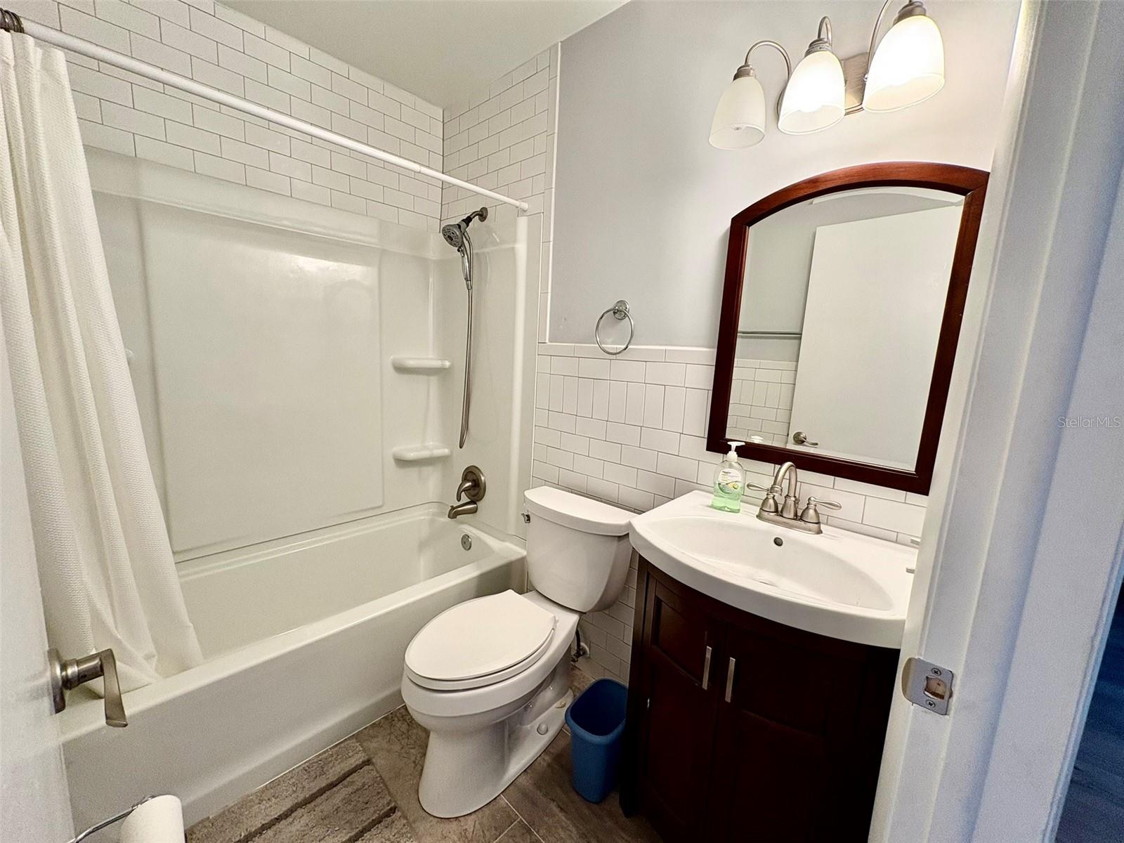 ON TOP OF THE WORLD - Residential