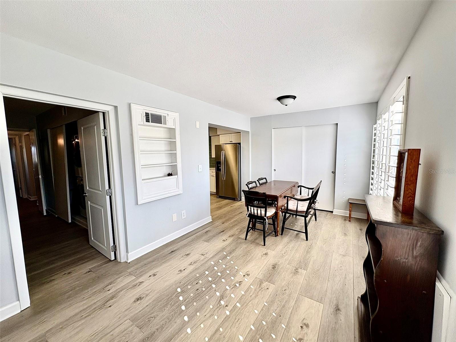 ON TOP OF THE WORLD - Residential