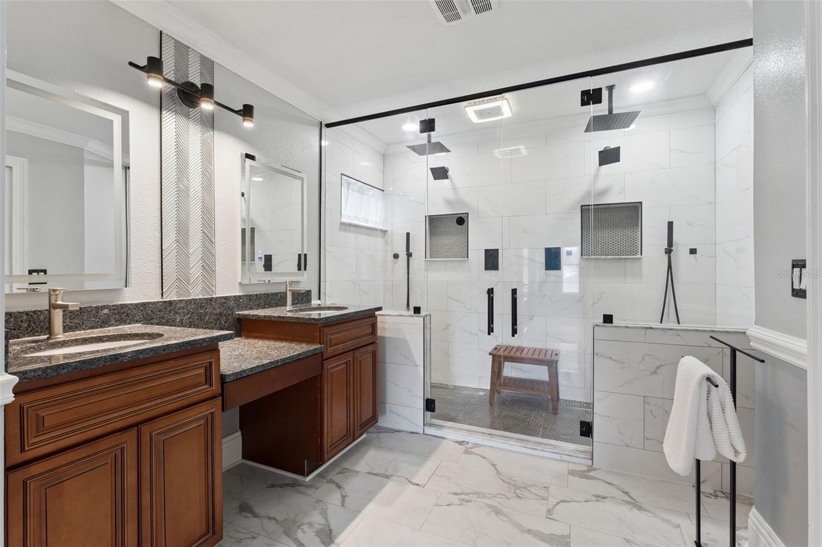 STONEYBROOK - Residential