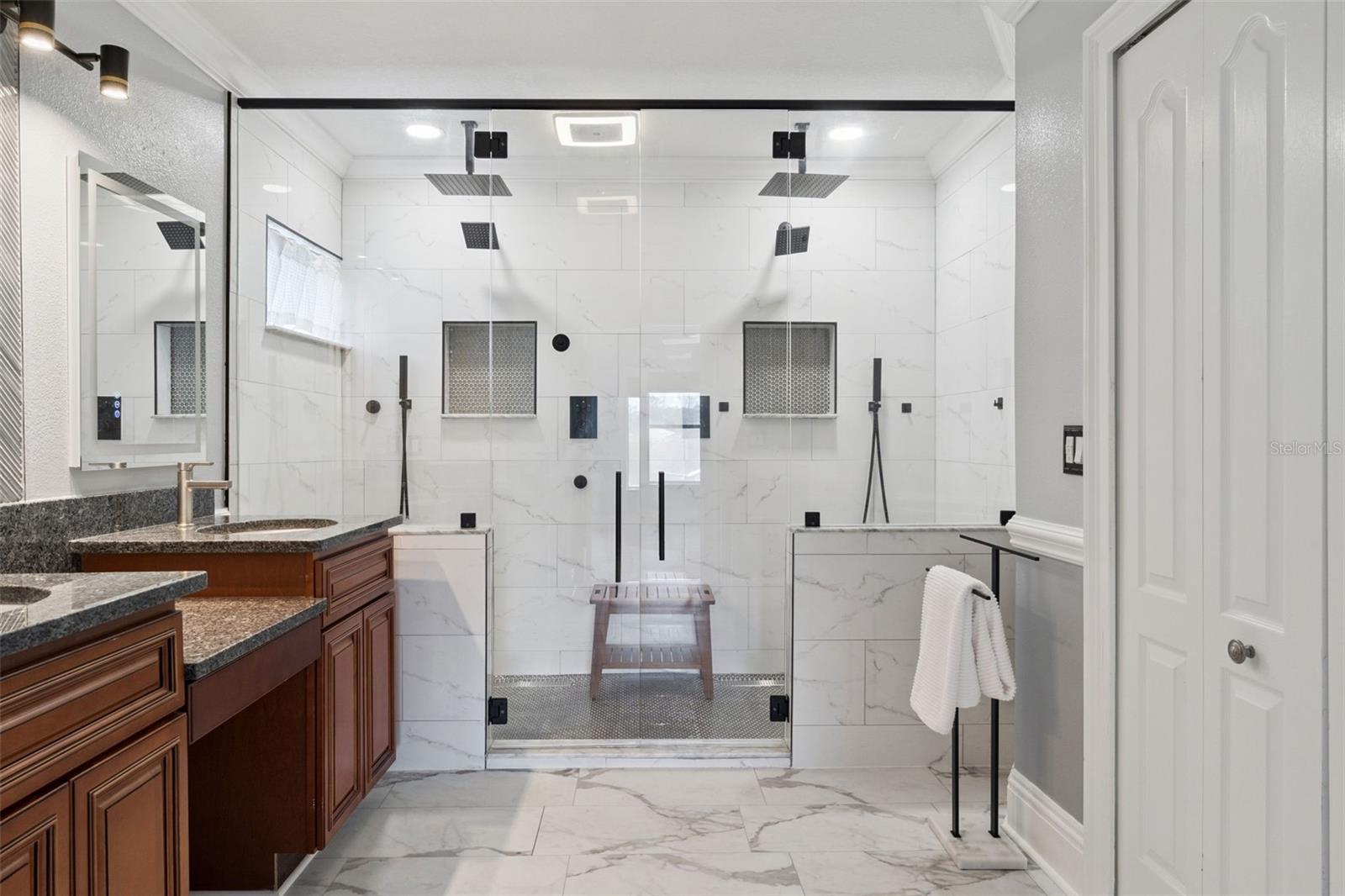 STONEYBROOK - Residential