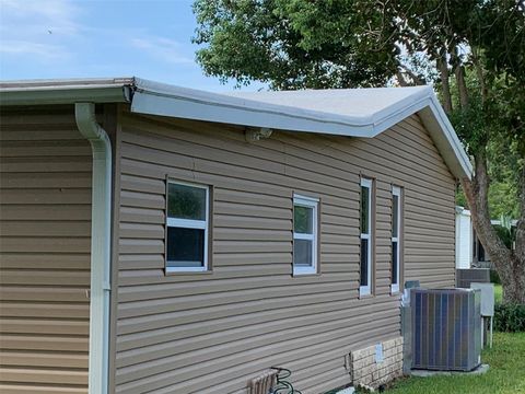 A home in ZELLWOOD