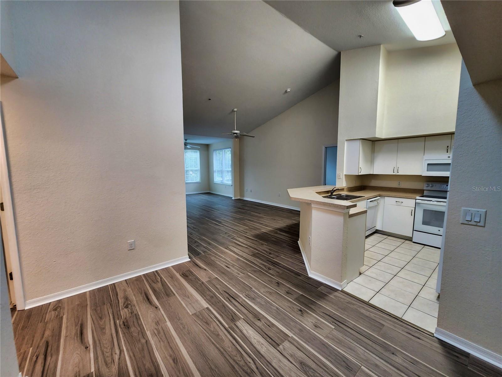 BELLA VILLINO IV - Residential Lease