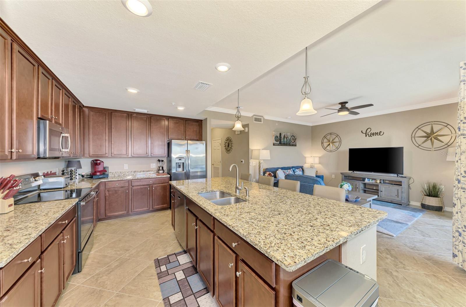 LAKEWOOD NATIONAL - Residential Lease
