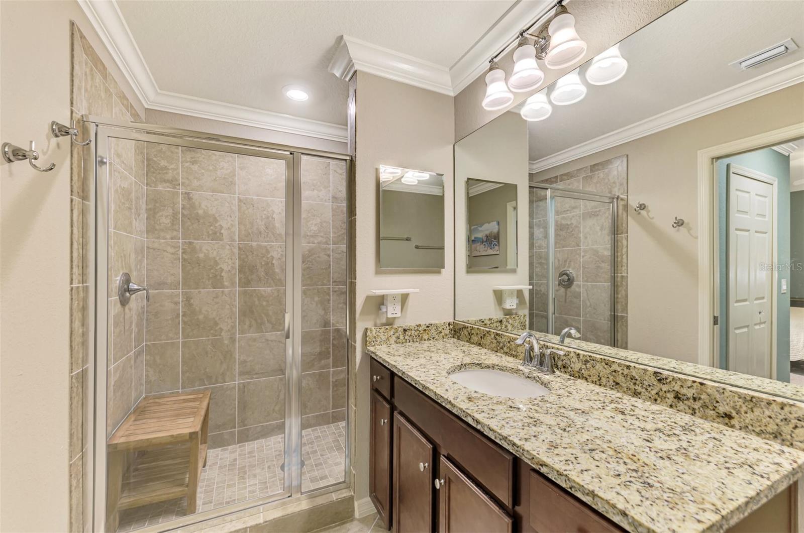 LAKEWOOD NATIONAL - Residential Lease