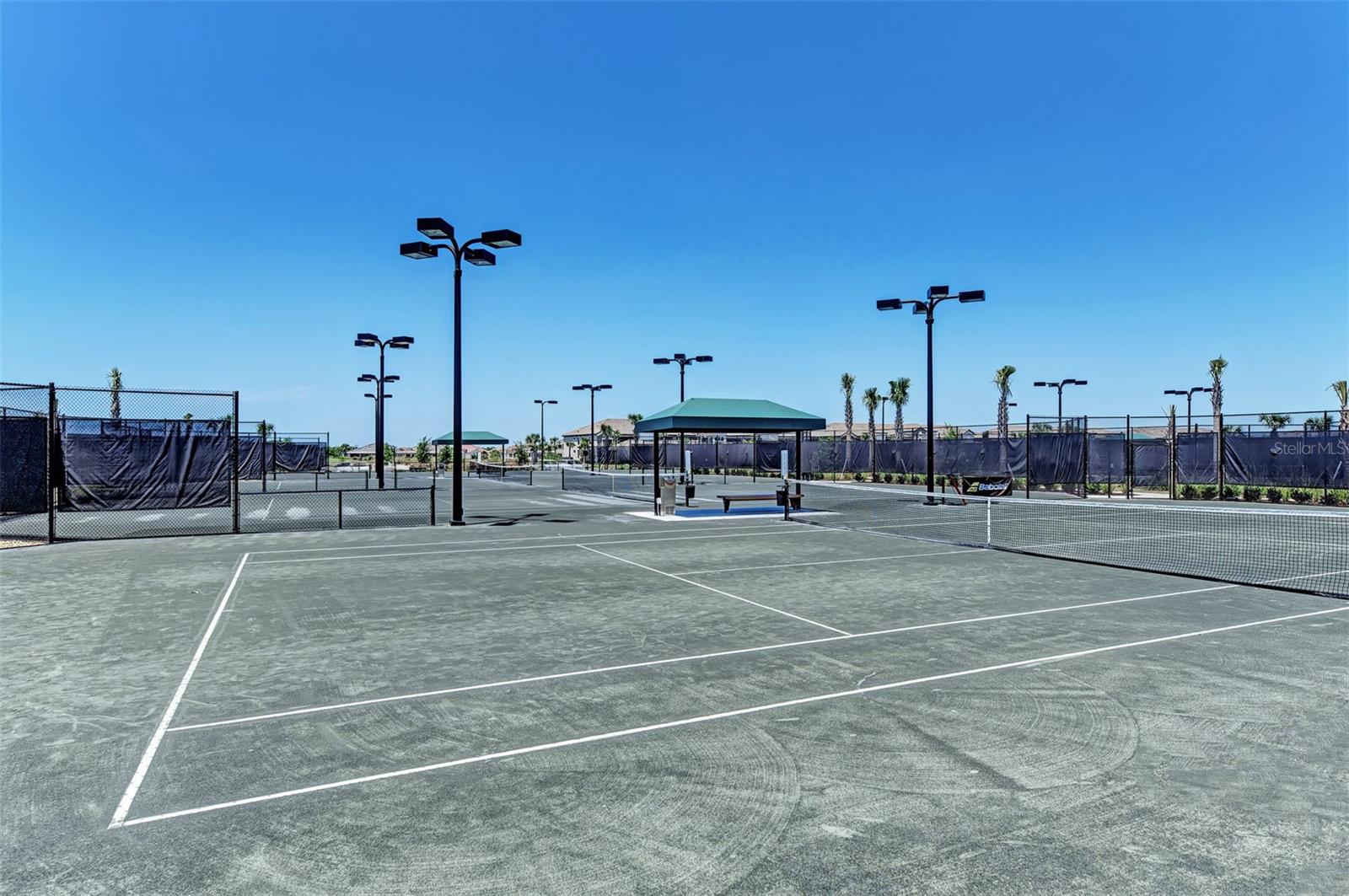 LAKEWOOD NATIONAL - Residential Lease