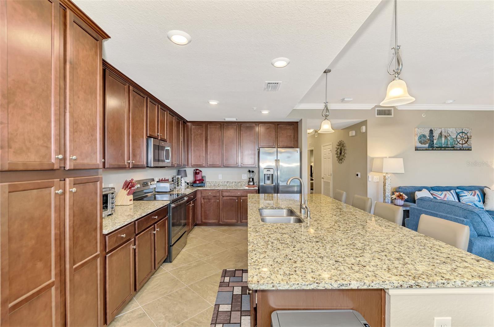 LAKEWOOD NATIONAL - Residential Lease