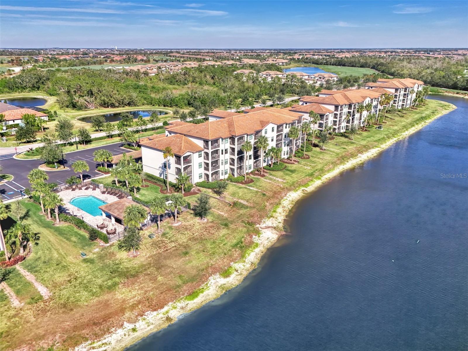 LAKEWOOD NATIONAL - Residential Lease