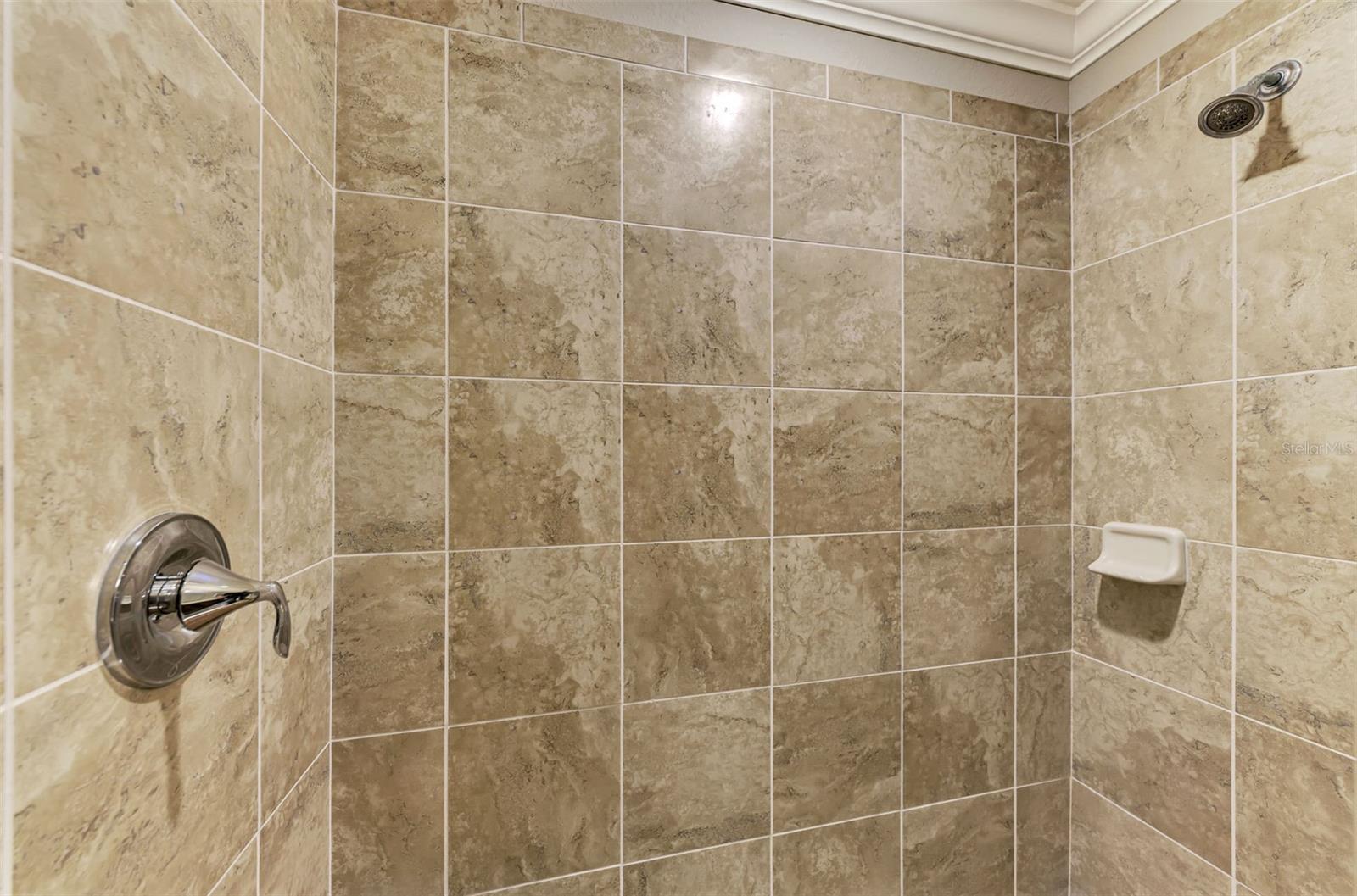 LAKEWOOD NATIONAL - Residential Lease