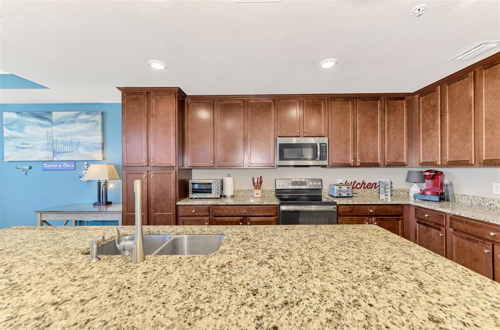 LAKEWOOD NATIONAL - Residential Lease