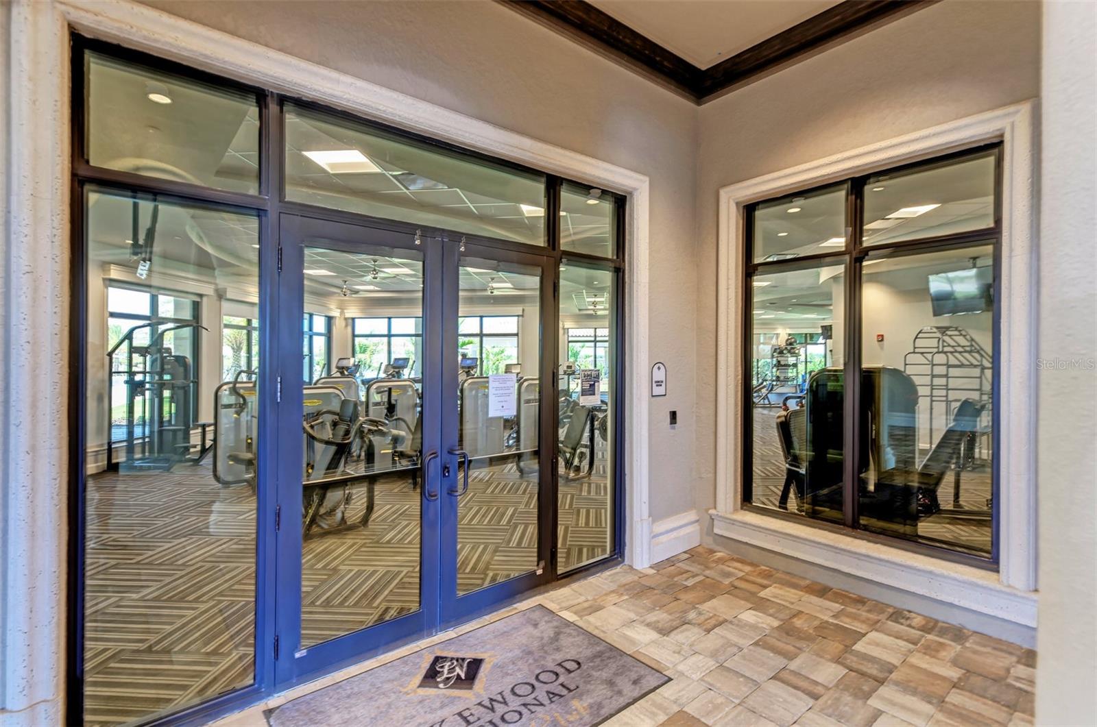 LAKEWOOD NATIONAL - Residential Lease