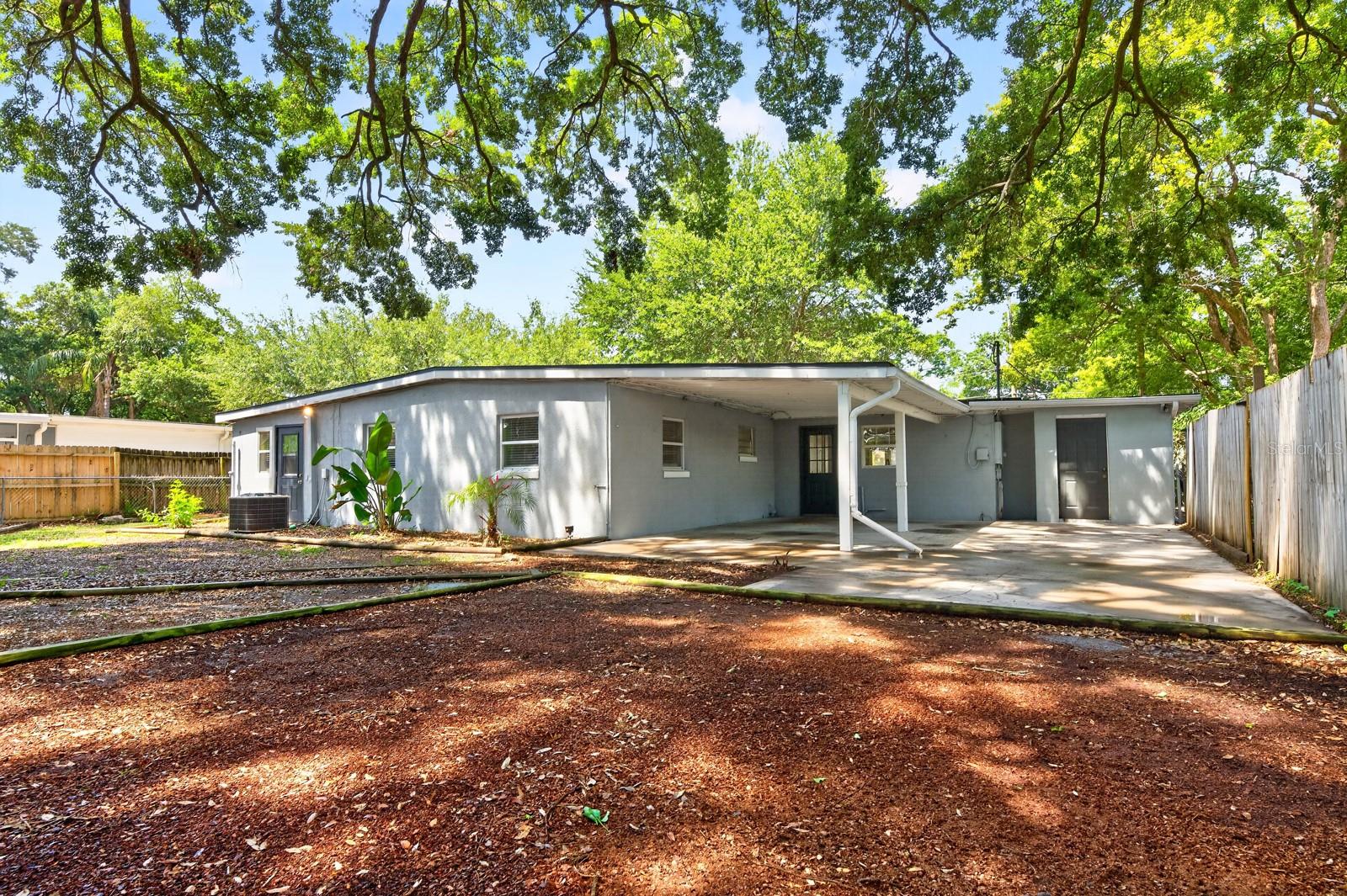 CONDEL GARDENS - Residential