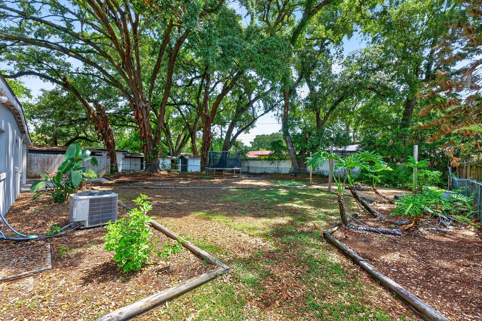 CONDEL GARDENS - Residential