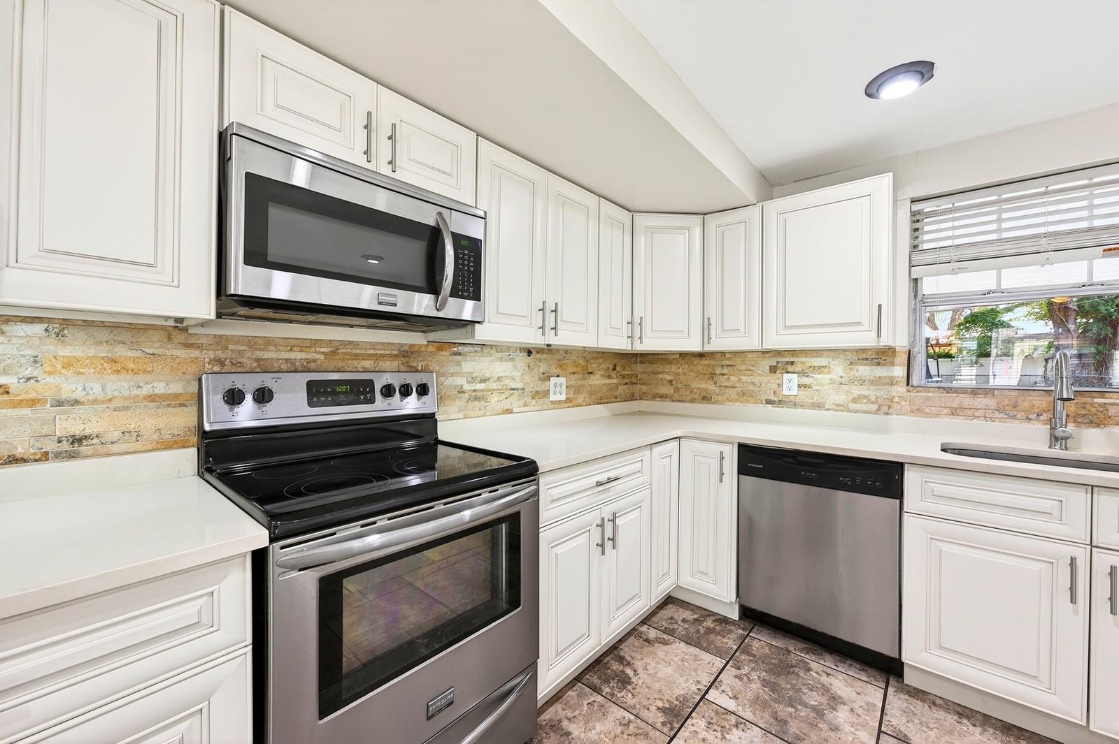 CONDEL GARDENS - Residential