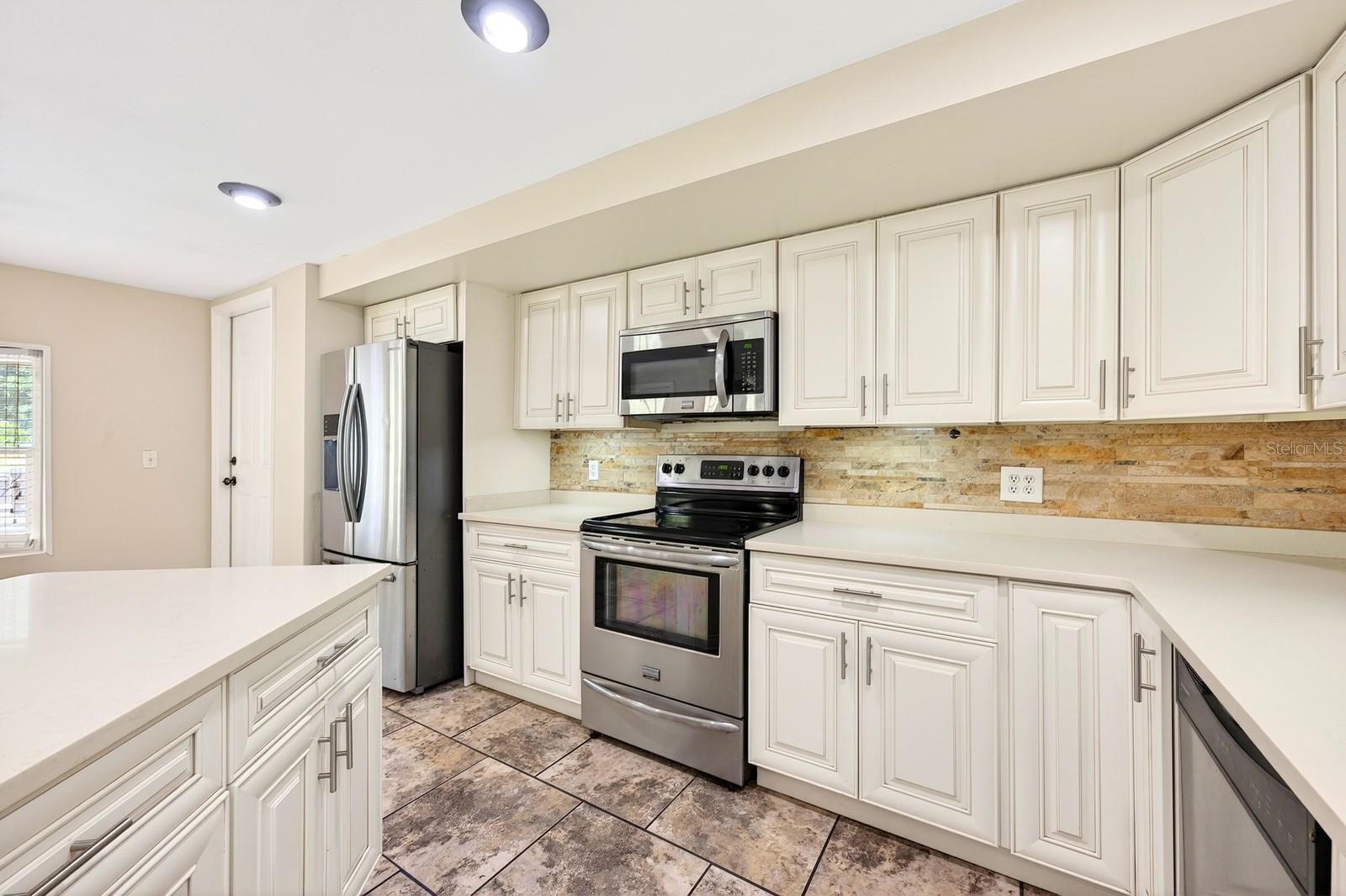 CONDEL GARDENS - Residential