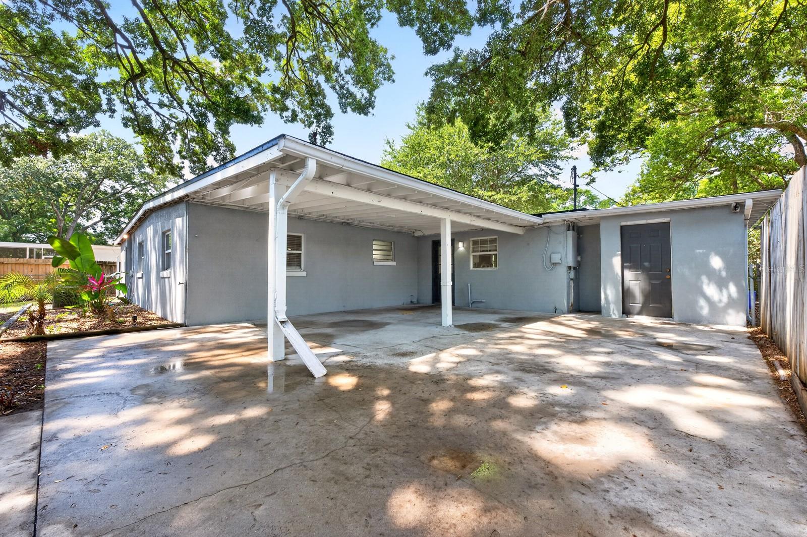 CONDEL GARDENS - Residential