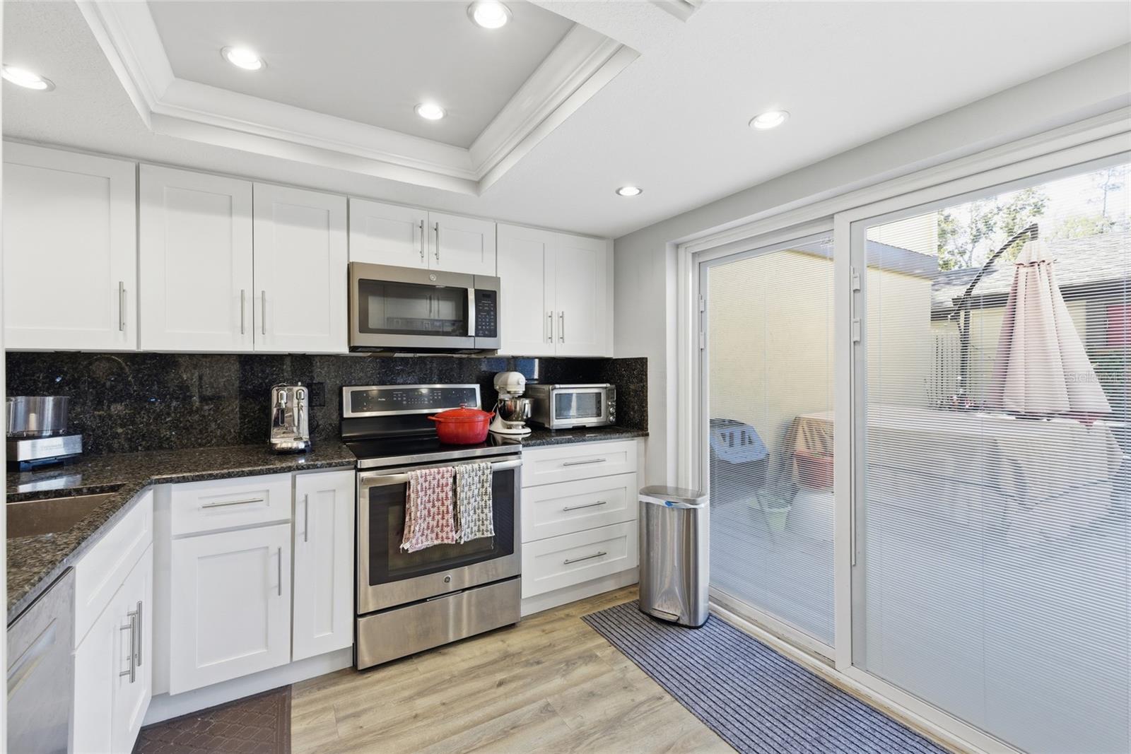 EAST LAKE WOODLANDS WOODS LANDING TWNHMS - Residential