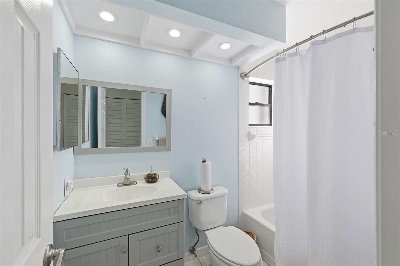 EAST LAKE WOODLANDS WOODS LANDING TWNHMS - Residential