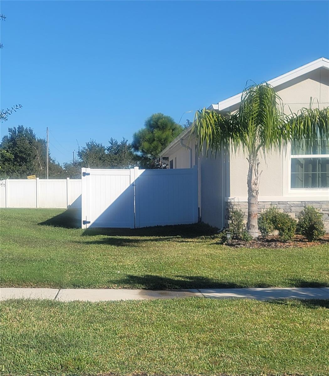 SILVERADO RANCH - Residential