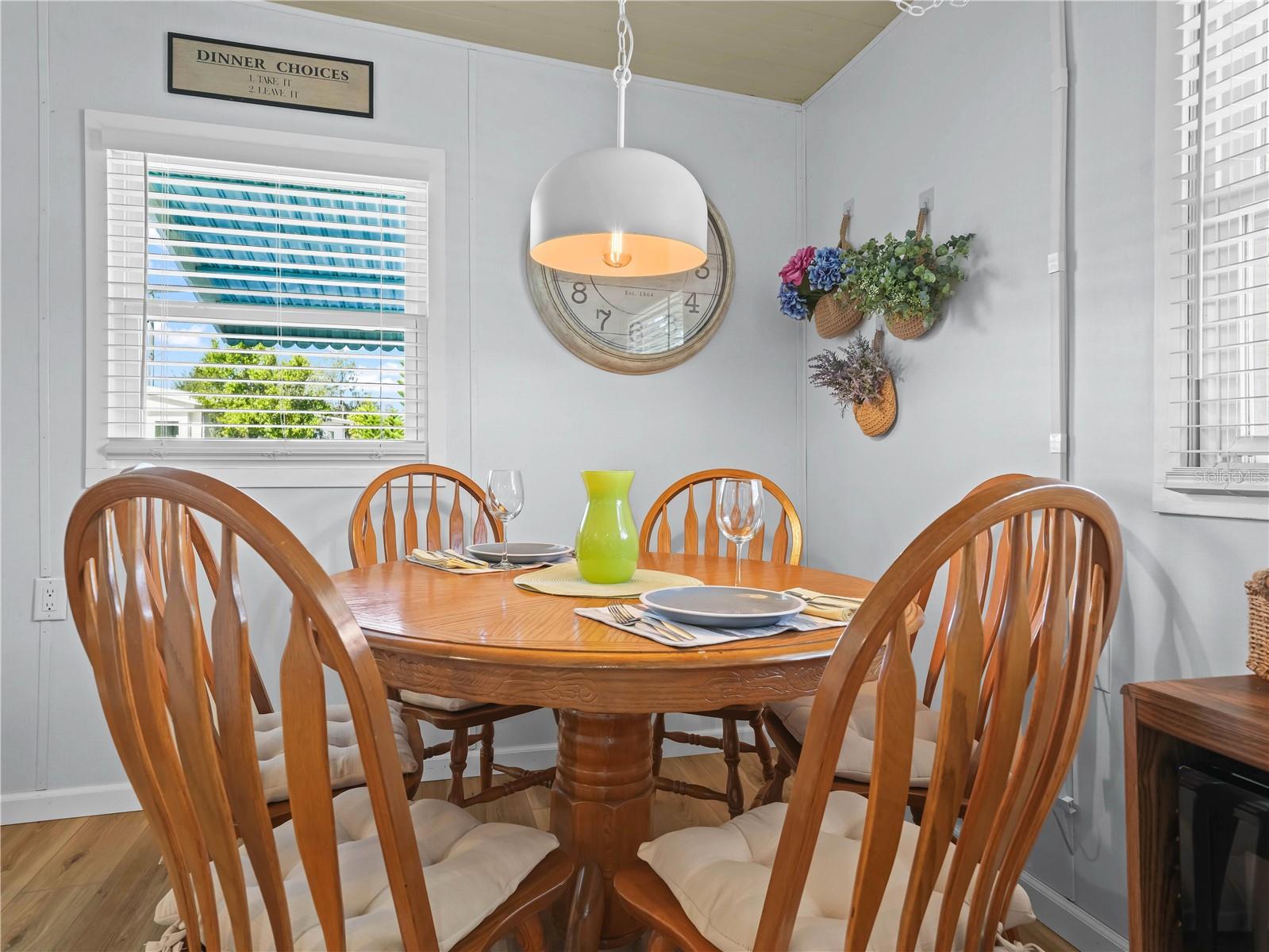 SADDLEBAG LAKE - Residential