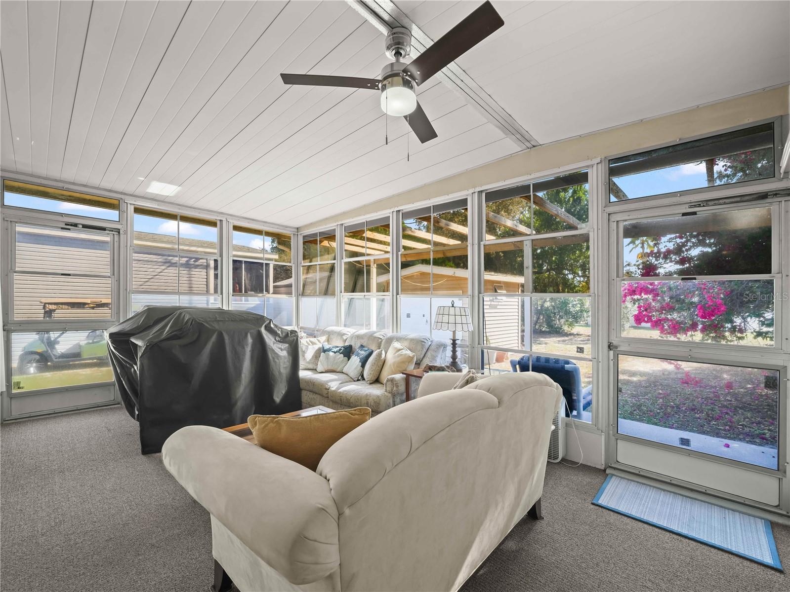 SADDLEBAG LAKE - Residential