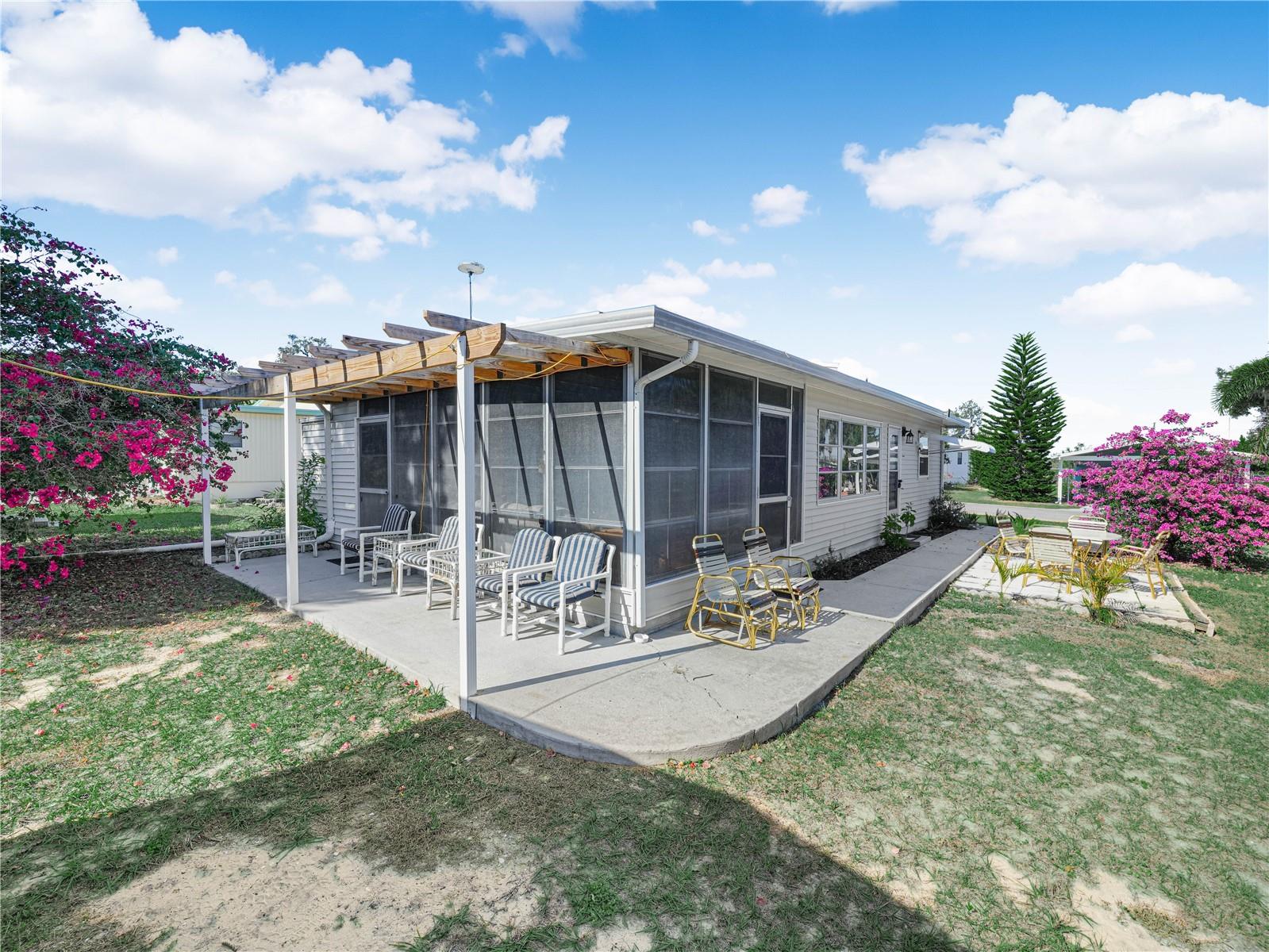 SADDLEBAG LAKE - Residential