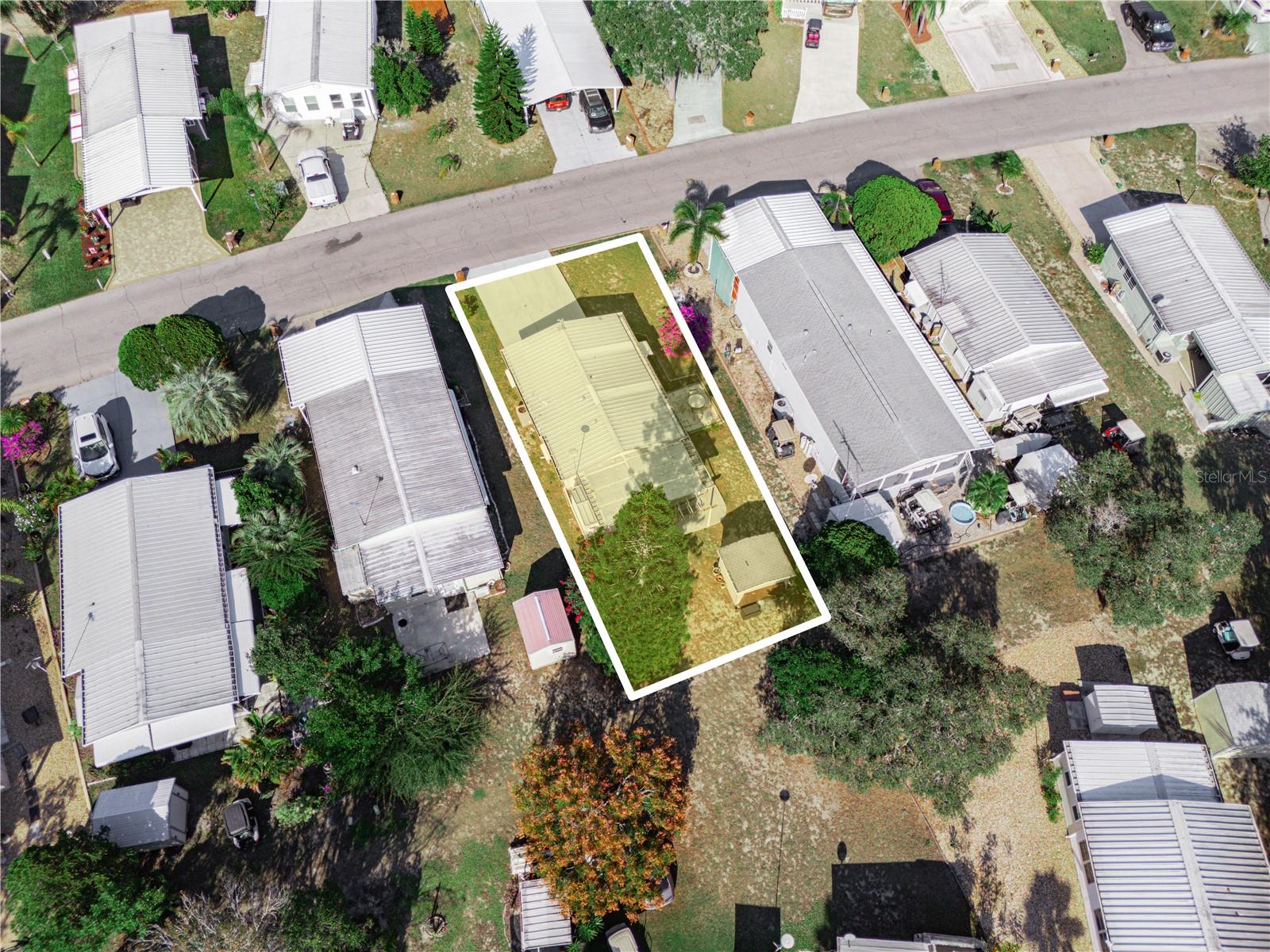 SADDLEBAG LAKE - Residential