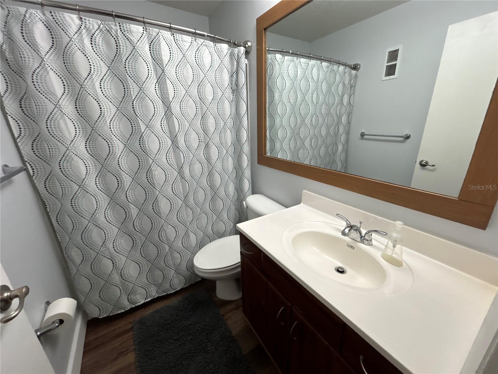 GRAND OAKS - Residential Lease