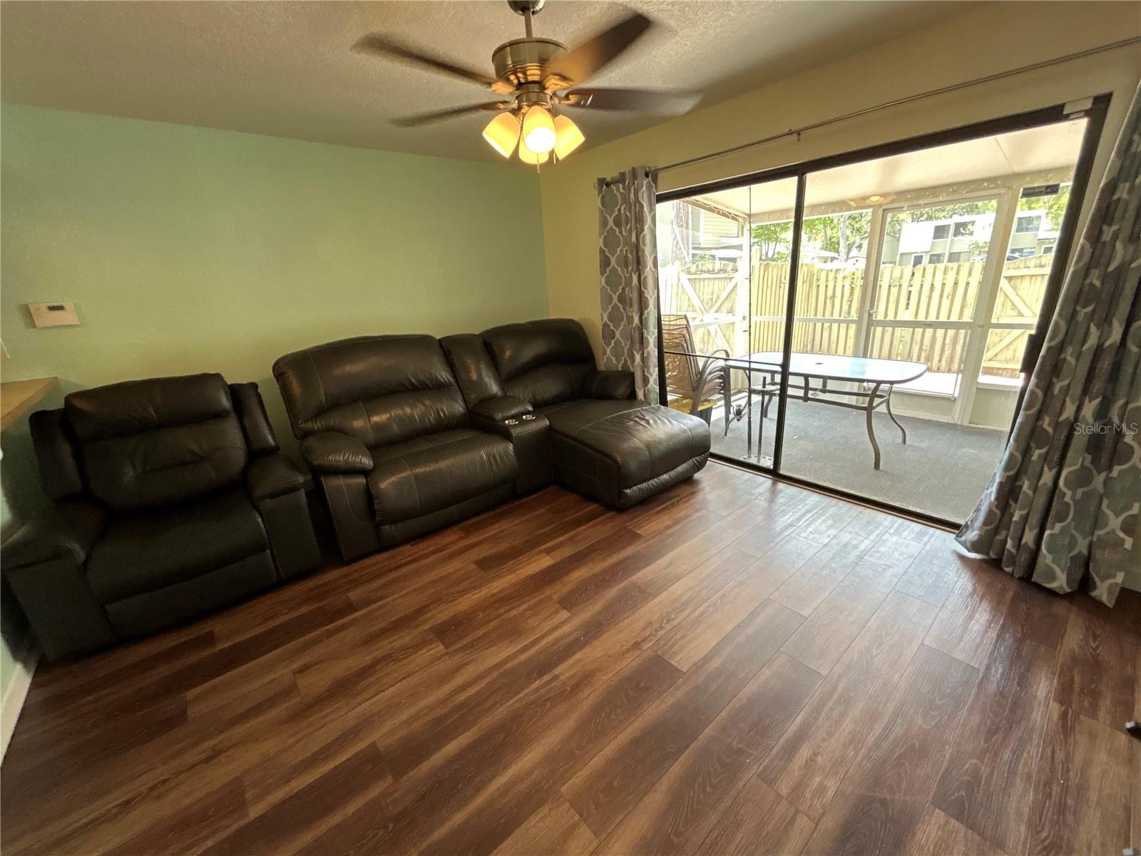 GRAND OAKS - Residential Lease