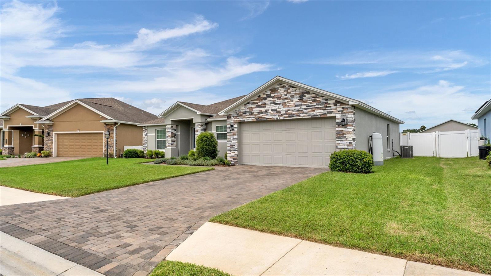 314 LAKE MARIANA WAY