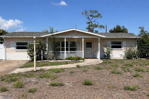 Photo of 6131 42nd Avenue N, St Petersburg, FL 33709 (MLS # TB8496434)