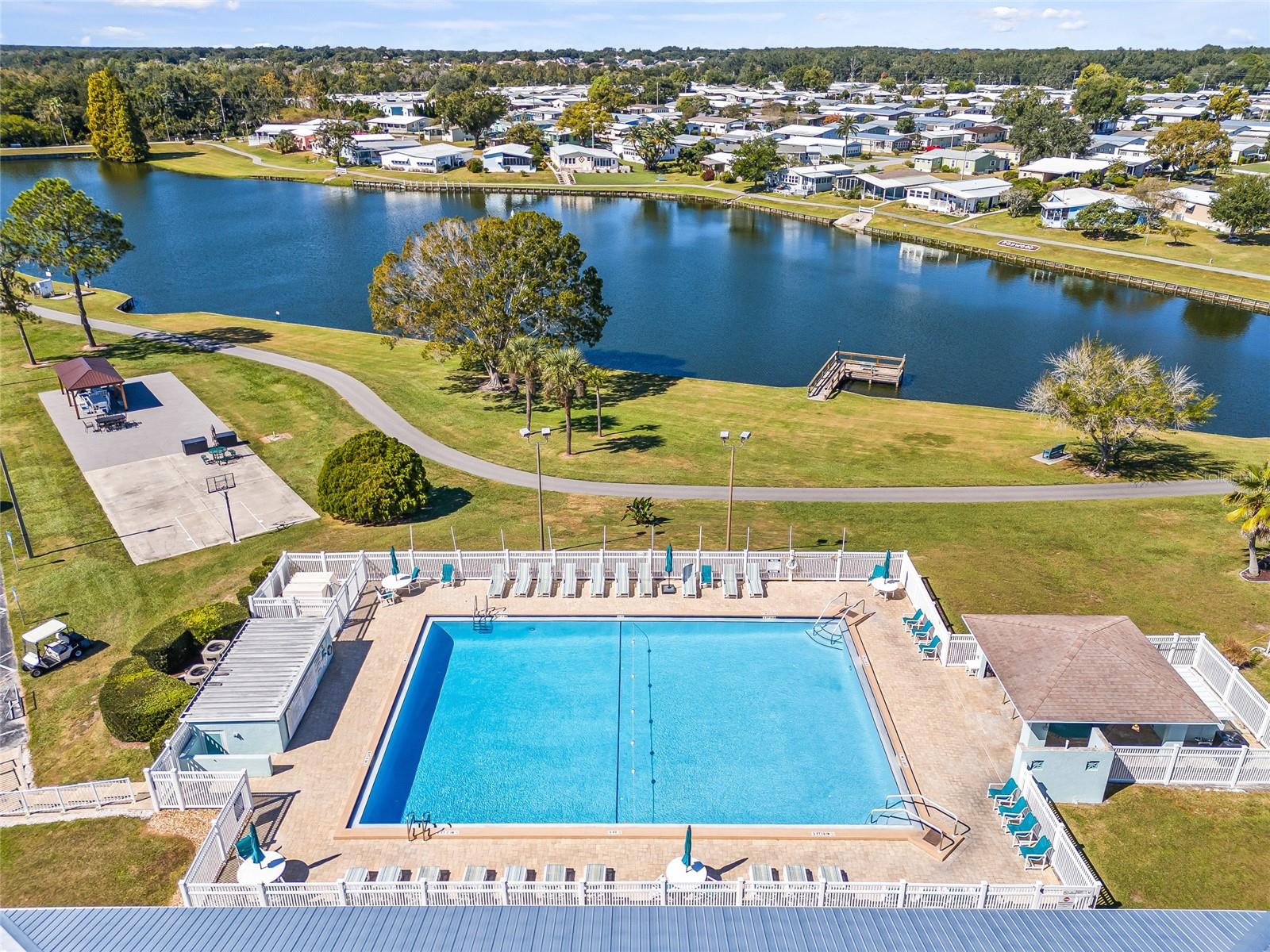 FOXWOOD LAKE ESTATES PH 01 - Residential