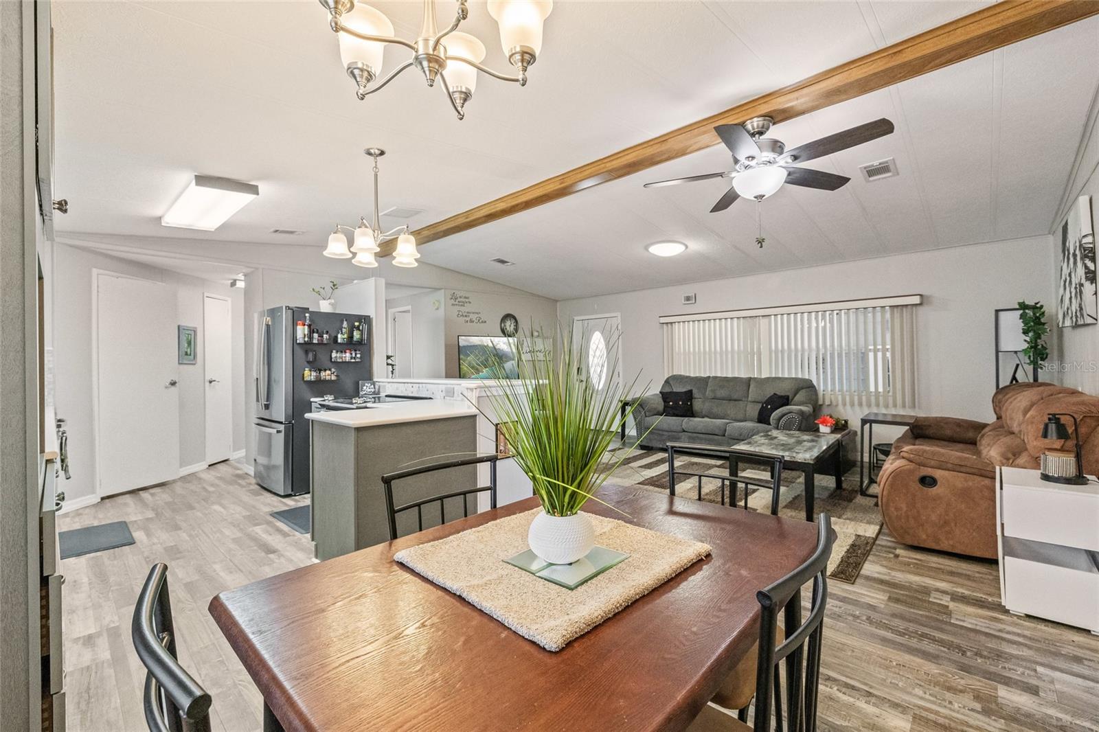 FOXWOOD LAKE ESTATES PH 01 - Residential