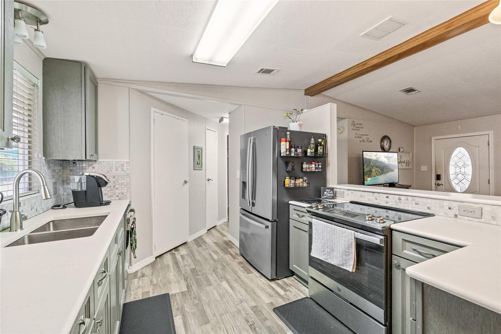 FOXWOOD LAKE ESTATES PH 01 - Residential