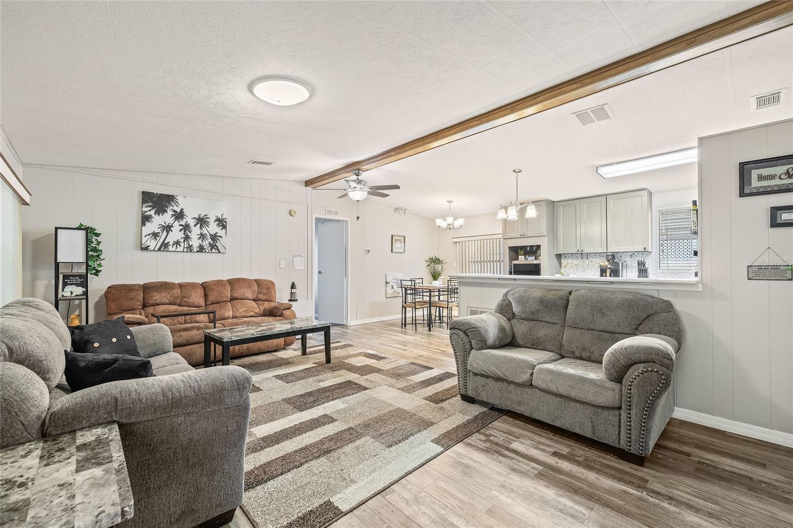 FOXWOOD LAKE ESTATES PH 01 - Residential