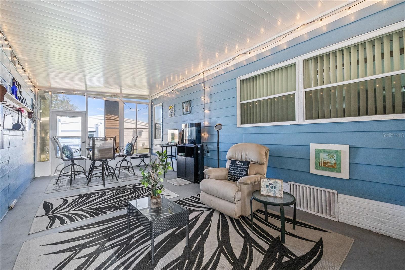 FOXWOOD LAKE ESTATES PH 01 - Residential