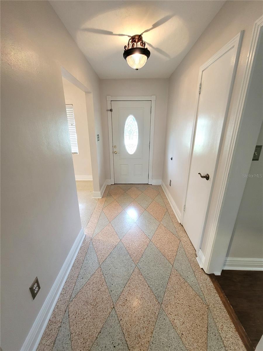 LAKEWOOD SHORES 1ST ADD - Residential Lease