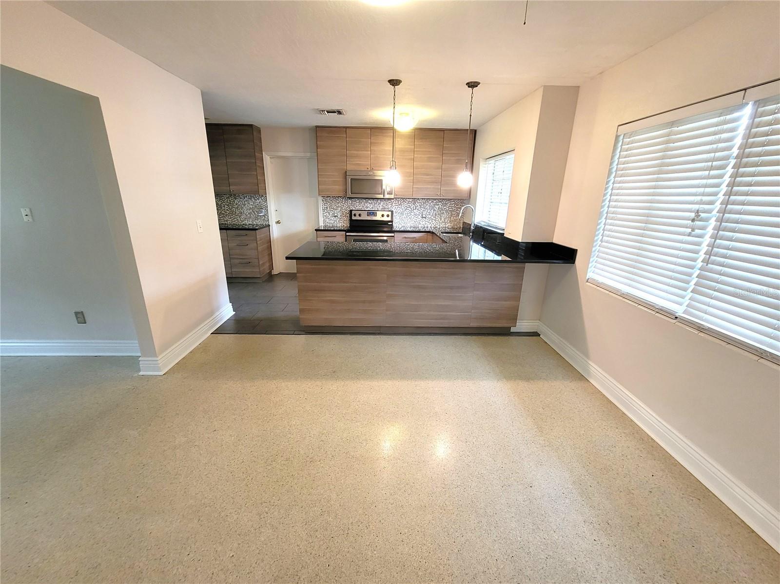 LAKEWOOD SHORES 1ST ADD - Residential Lease