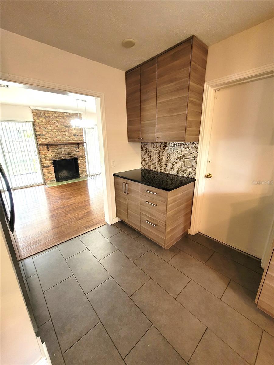 LAKEWOOD SHORES 1ST ADD - Residential Lease