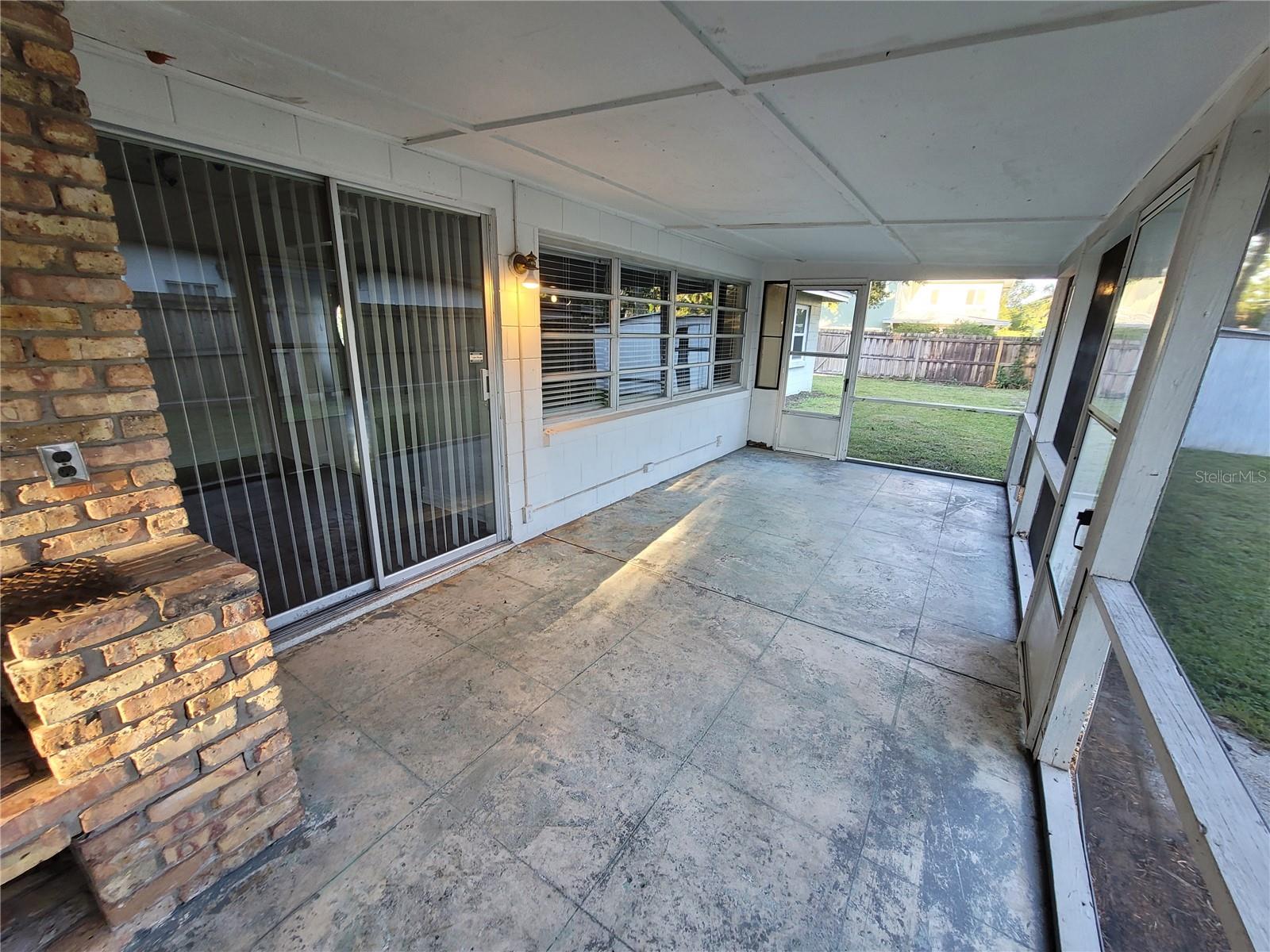 LAKEWOOD SHORES 1ST ADD - Residential Lease