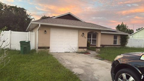 Photo of 2930 Grayton Street, Deltona, FL 32738 (MLS # O6345116)