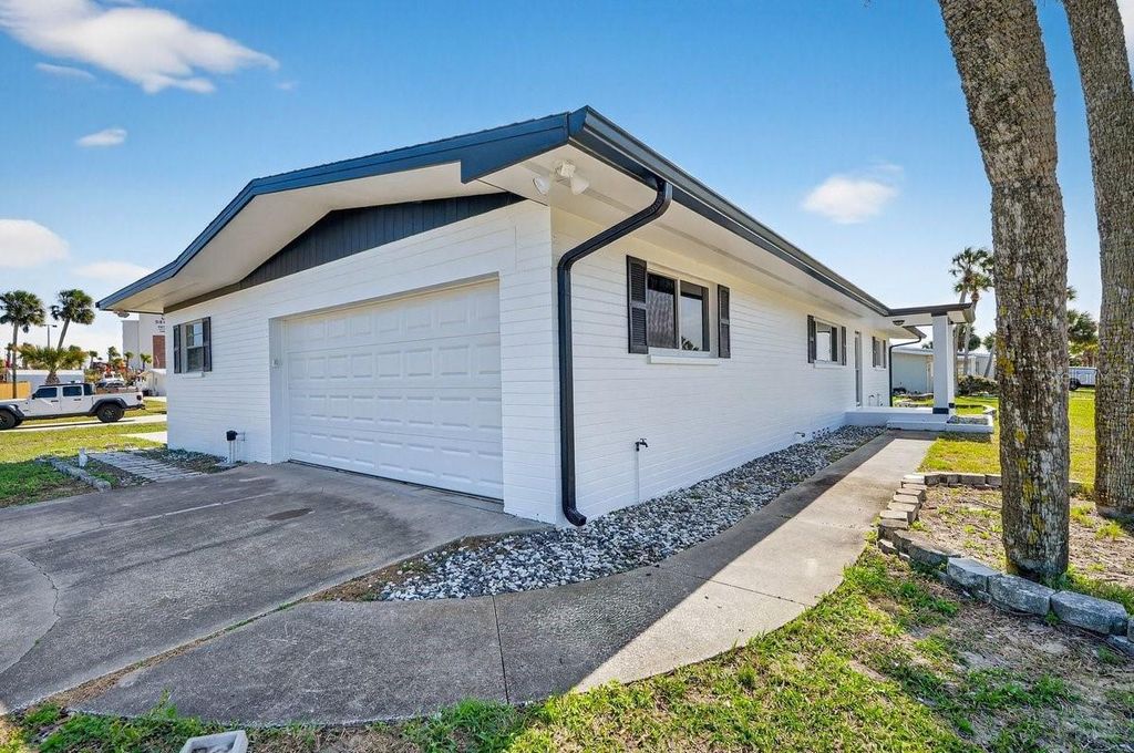 Photo of 2538 Coral Way W, Daytona Beach, FL 32118 (MLS # NS1087854)