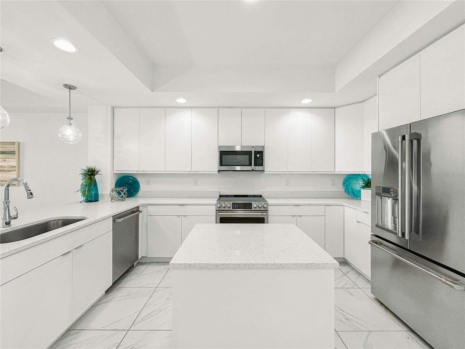 DOLPHIN HARBOUR CONDO - Residential Lease