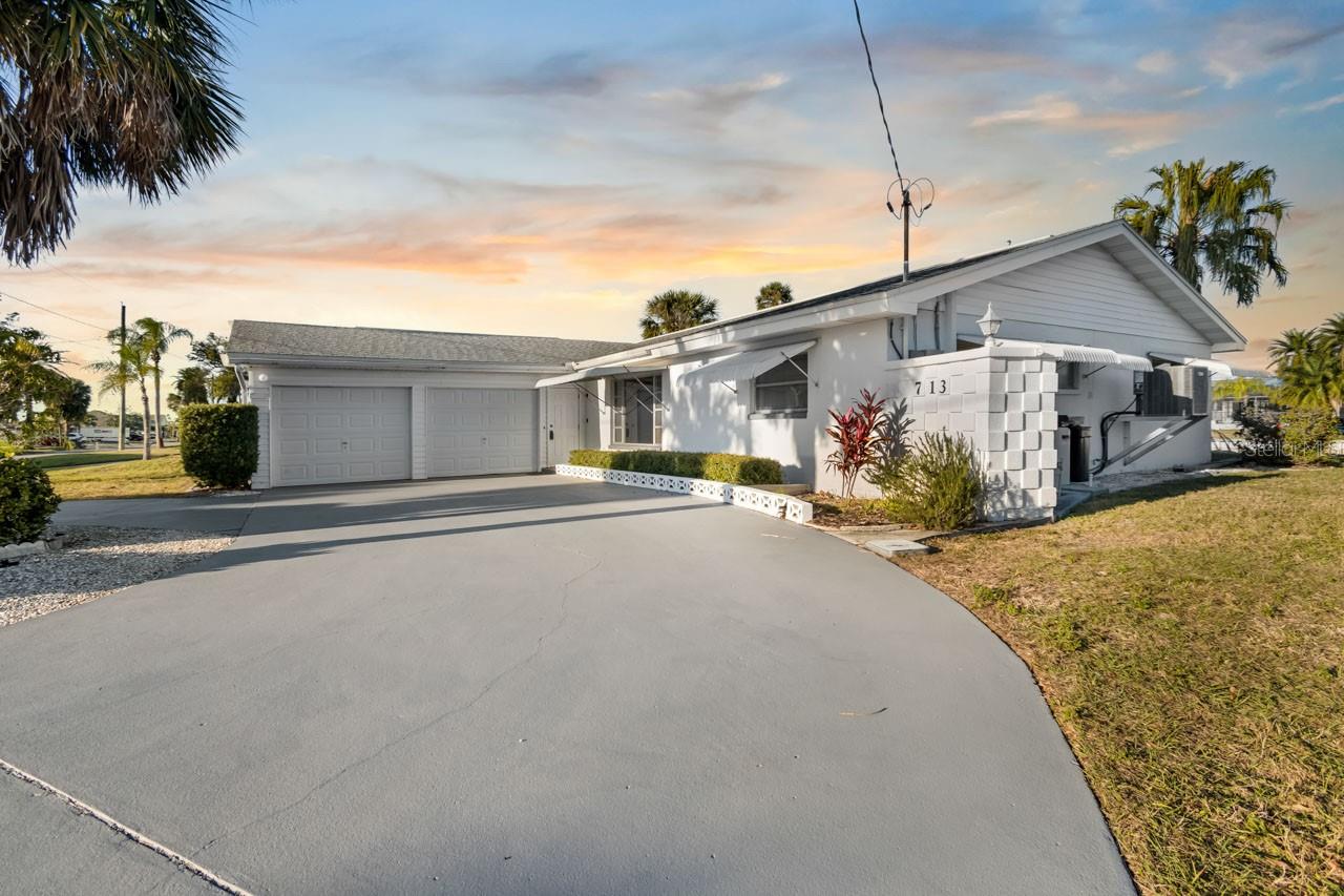 713 GRAN KAYMEN WAY